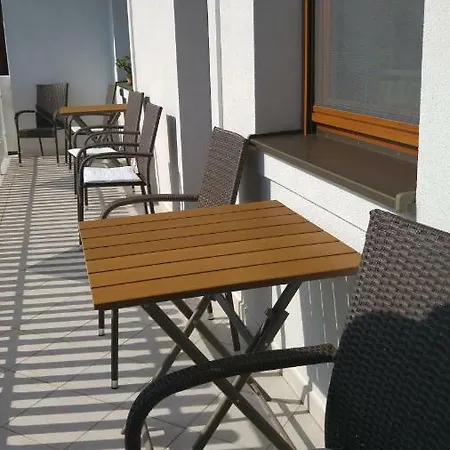 Viragos Vendeghaz Balatonfuered Apartment Exterior photo