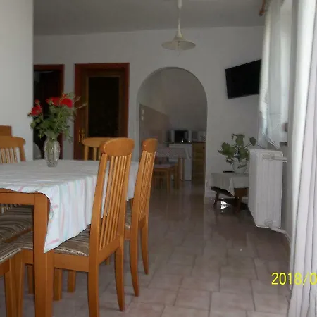 Viragos Vendeghaz Balatonfuered Apartment Exterior photo